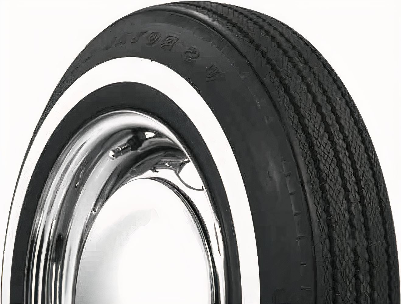 Michelin DEFENDER 2 235/55R18 104H XL BSW - Image 3