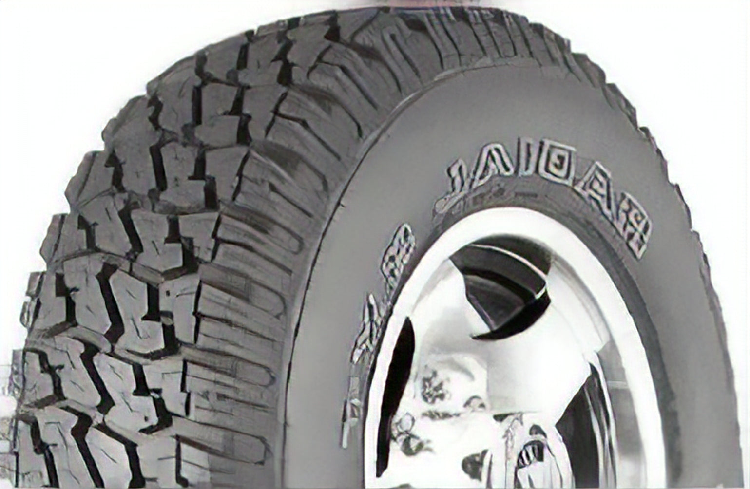 Bridgestone BLIZZAK LM001 RFT 225/55R17 97H SL BL - Image 9