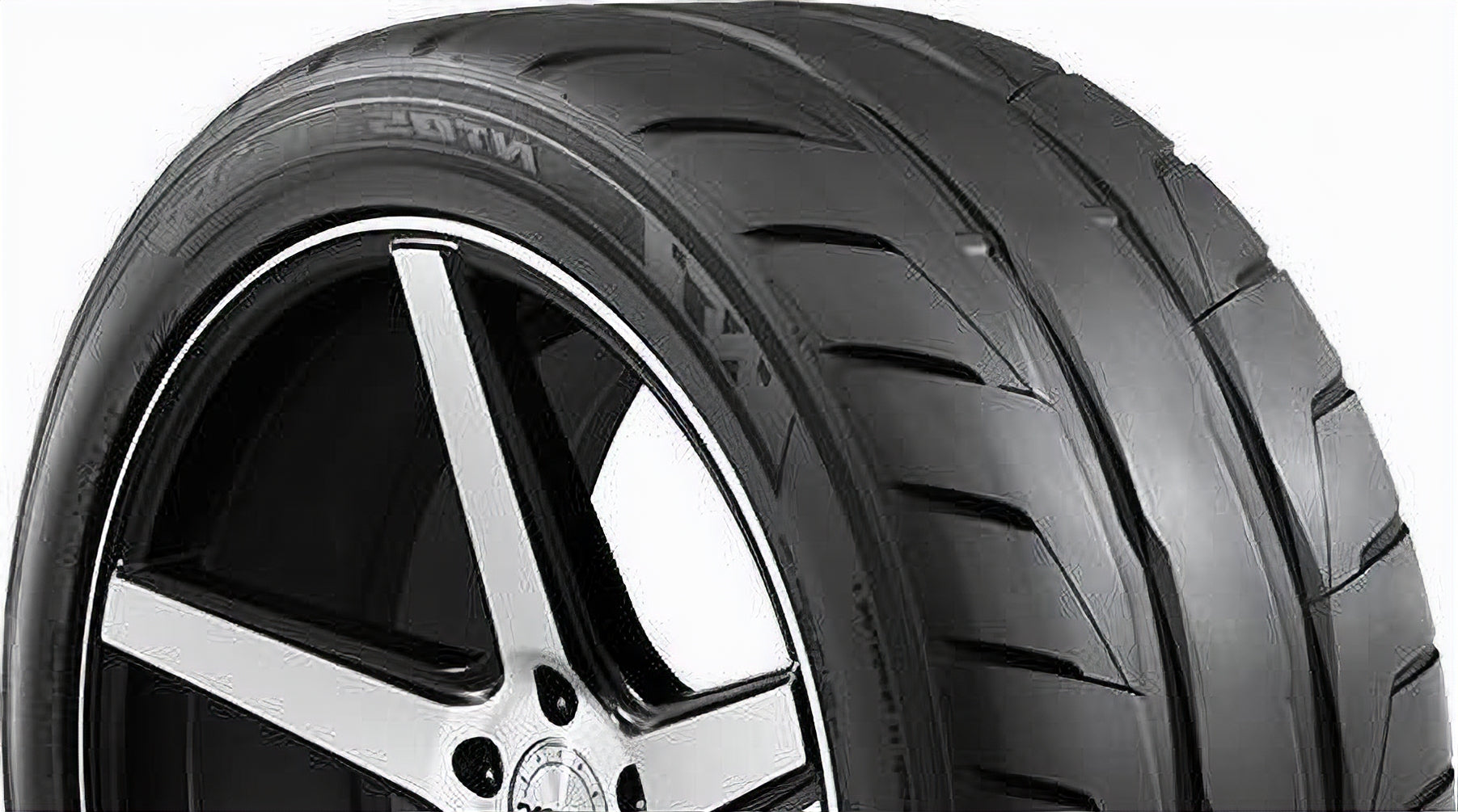 Nitto NT05, 225/40R18, 92W, XL, BSW - 207240 - Image 2