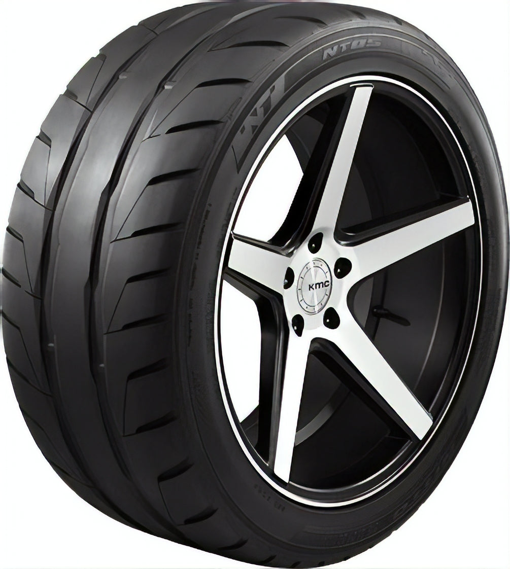 Nitto NT05, 305/30R20, 103W, XL, BSW - 207320 - Image 1